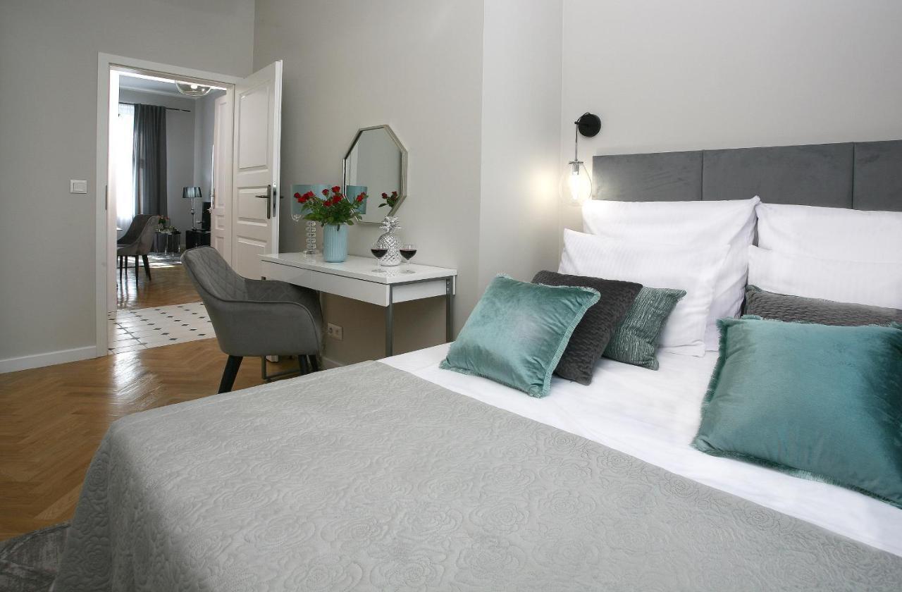Gem Apartment By Castle คราคูฟ ภายนอก รูปภาพ