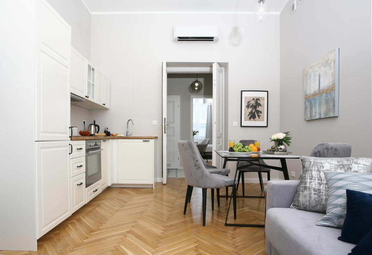 Gem Apartment By Castle คราคูฟ ภายนอก รูปภาพ