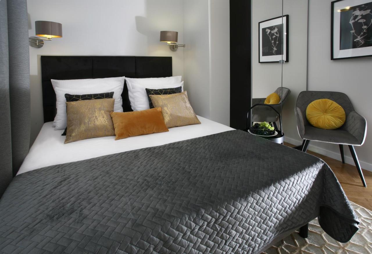 Gem Apartment By Castle คราคูฟ ภายนอก รูปภาพ