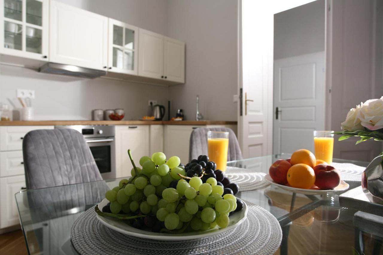 Gem Apartment By Castle คราคูฟ ภายนอก รูปภาพ